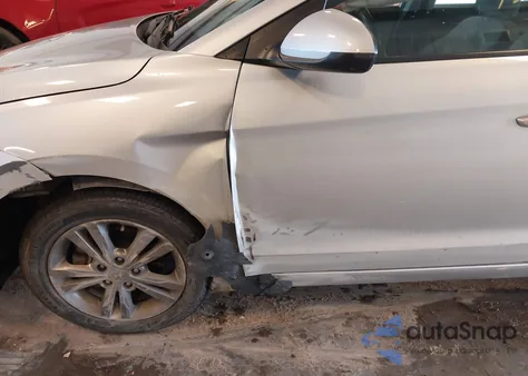 2018 Hyundai Elantra Value Edition z USA, uszkodzony, nr VIN 5NPD84LF0JH225542